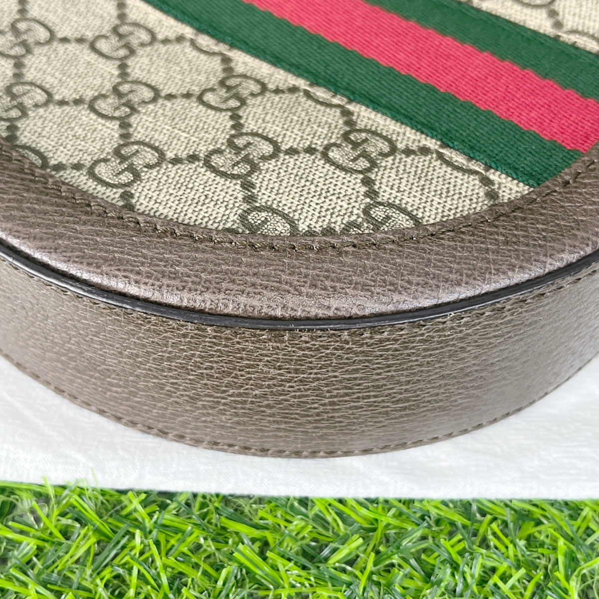 Gucci Ophidia Collection 18 cm (width) x 18 cm (height) x 4.5 cm (depth) 550618 96I3B 8745