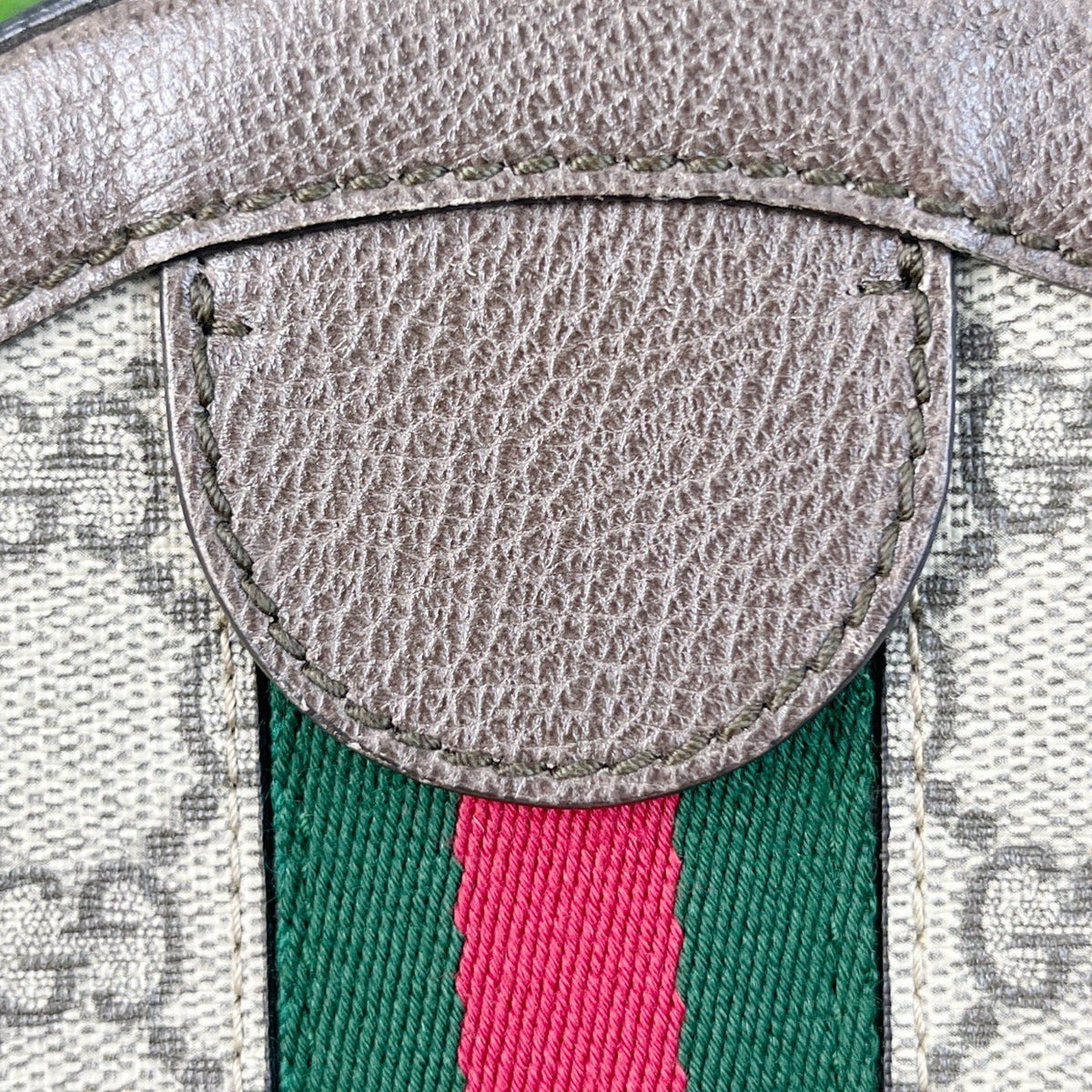 Gucci Ophidia Collection 18 cm (width) x 18 cm (height) x 4.5 cm (depth) 550618 96I3B 8745