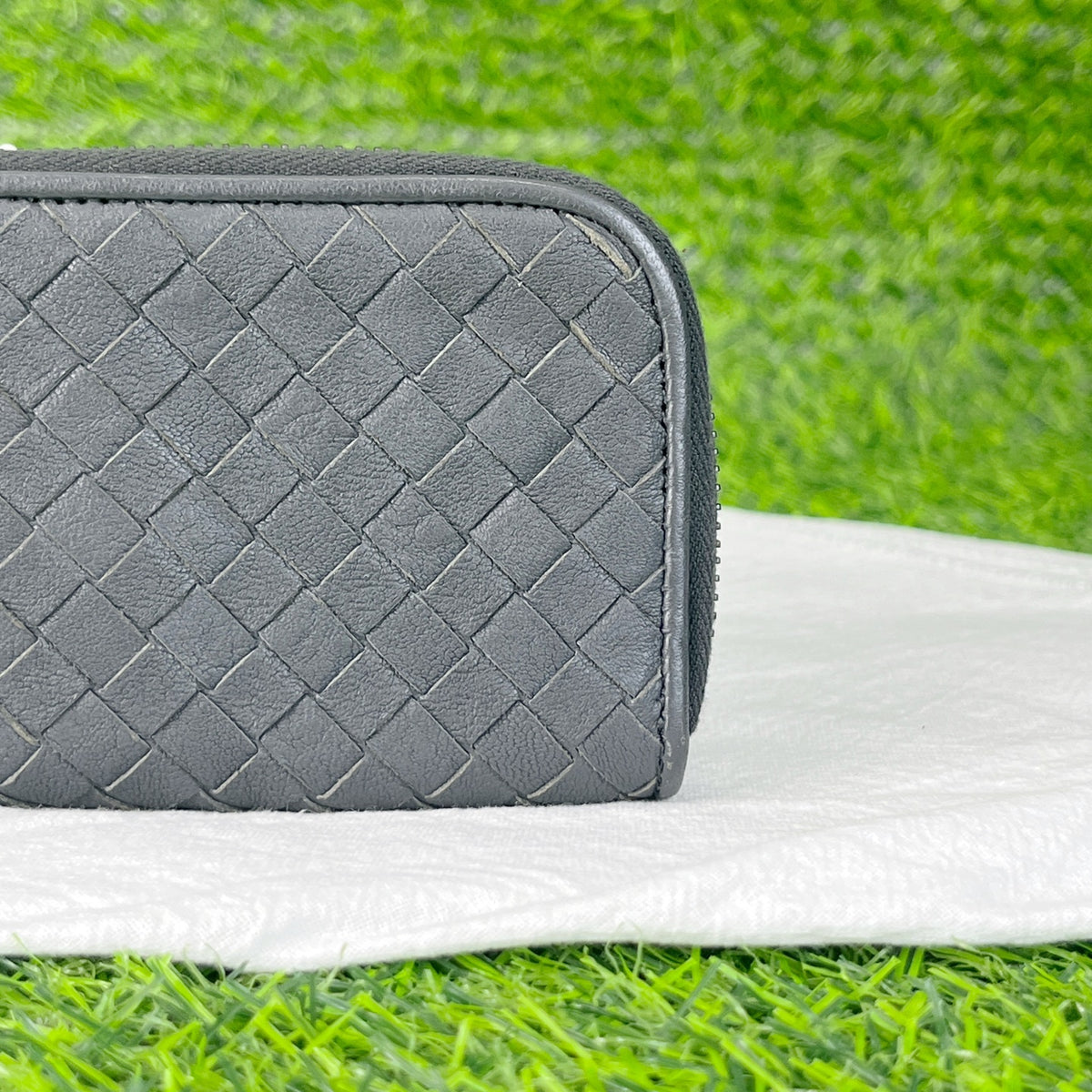 Bottega Veneta Gray Length 10 x width 2 x height 7 cm 114075-V4651-2040