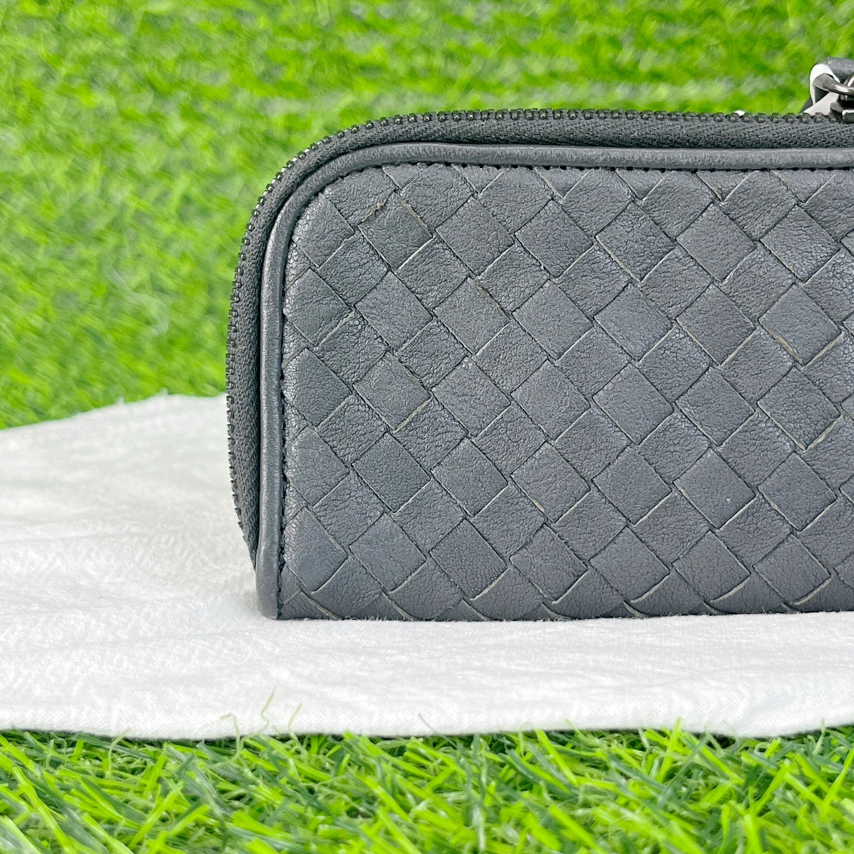 Bottega Veneta Gray Length 10 x width 2 x height 7 cm 114075-V4651-2040