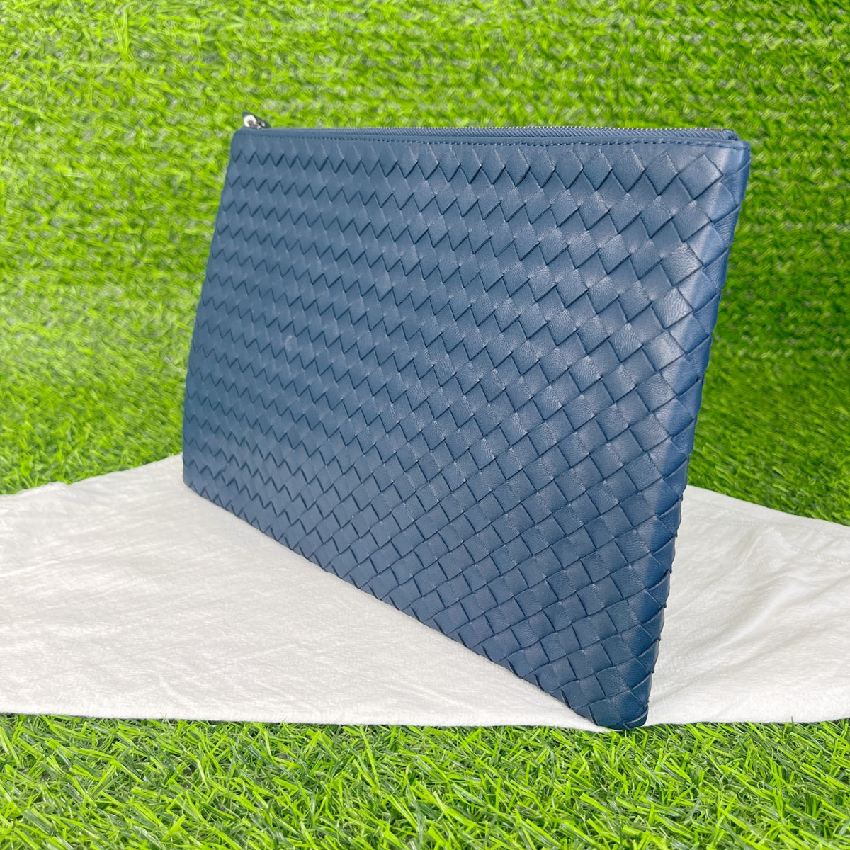 Bottega Veneta Blue Clutch Length 29 cm x Width 2 cm x Height 19 cm 355261-V001O-4037
