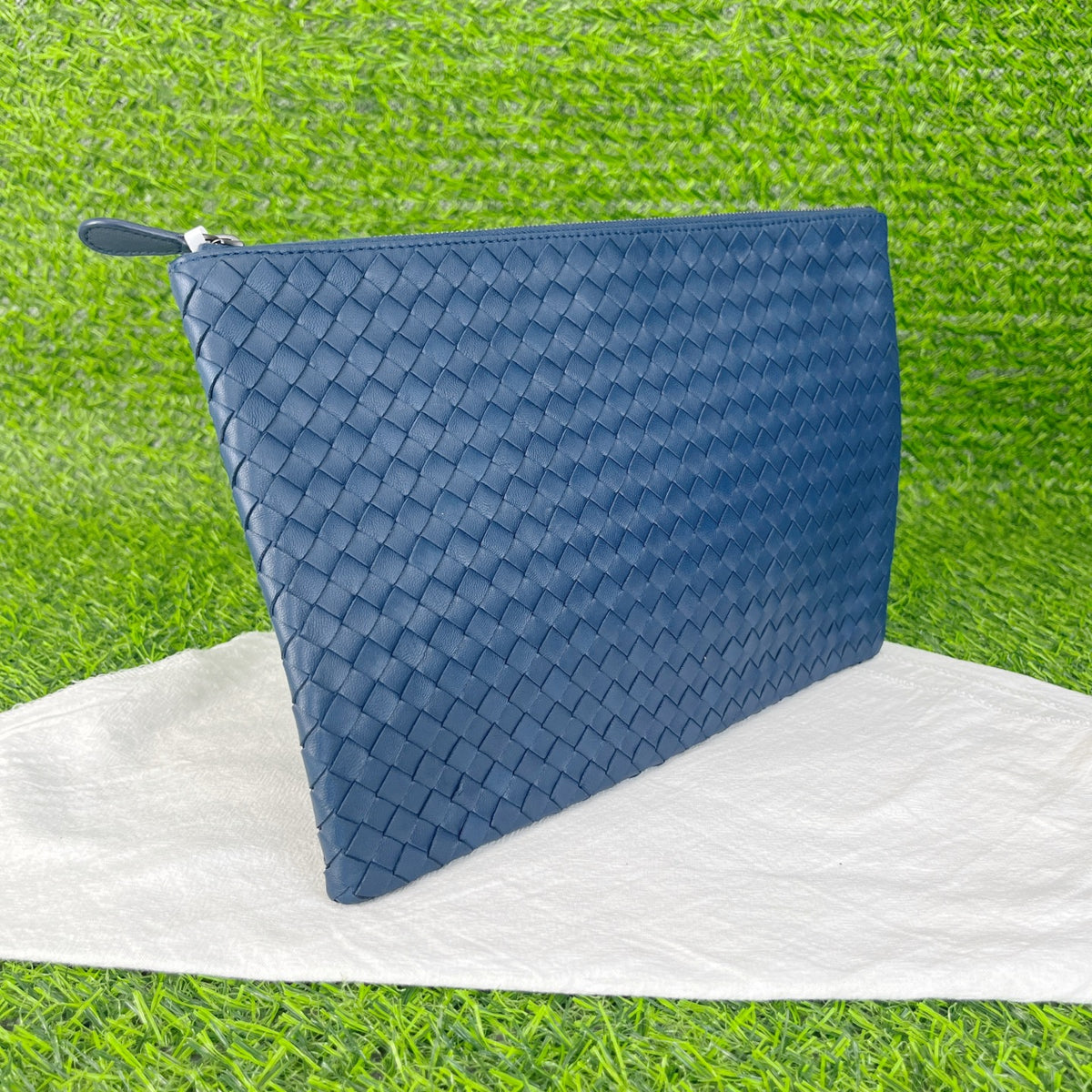 Bottega Veneta Blue Clutch Length 29 cm x Width 2 cm x Height 19 cm 355261-V001O-4037