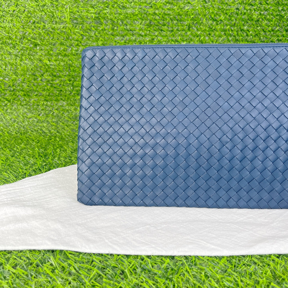 Bottega Veneta Blue Clutch Length 29 cm x Width 2 cm x Height 19 cm 355261-V001O-4037