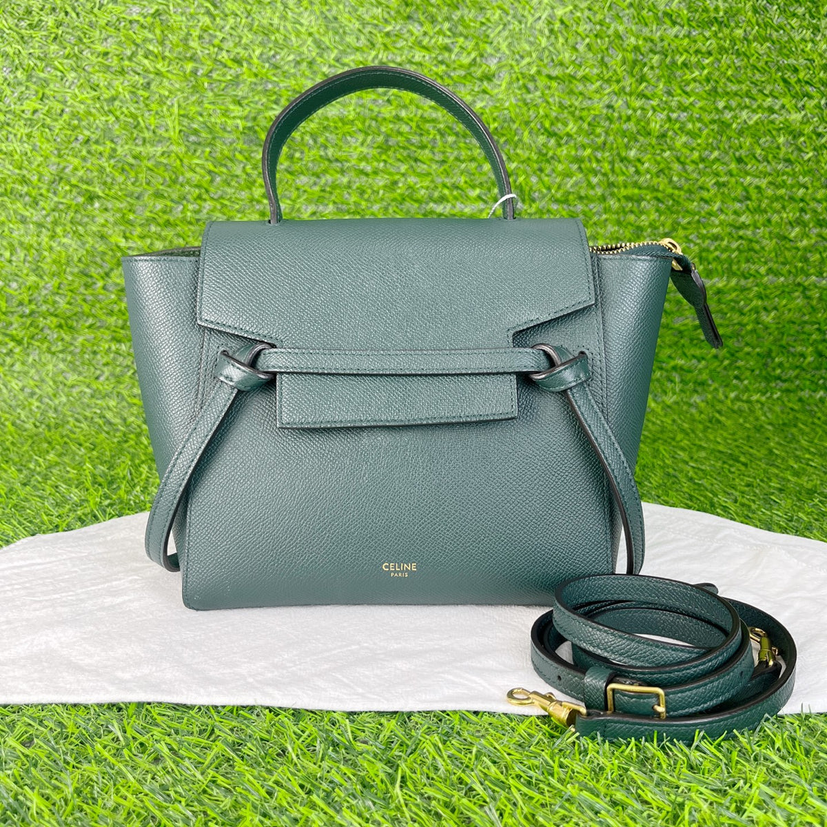 Celine BELT NANO-grain cowhide leather handbag Green 8 x 7 x 4 inches (20 x 17 x 11 centimeters) 189003ZVA.31AN