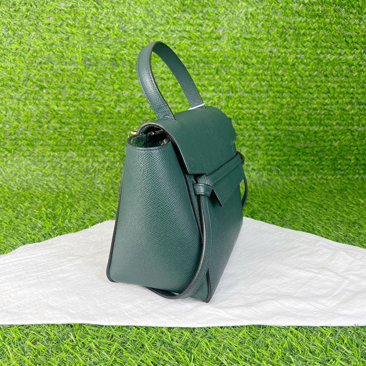 Celine BELT NANO-grain cowhide leather handbag Green 8 x 7 x 4 inches (20 x 17 x 11 centimeters) 189003ZVA.31AN