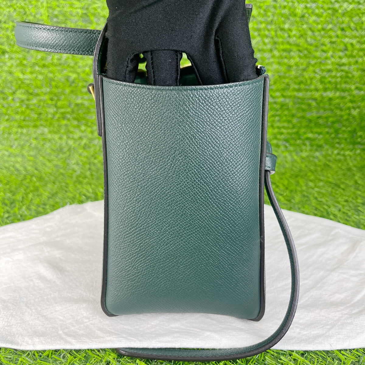 Celine BELT NANO-grain cowhide leather handbag Green 8 x 7 x 4 inches (20 x 17 x 11 centimeters) 189003ZVA.31AN