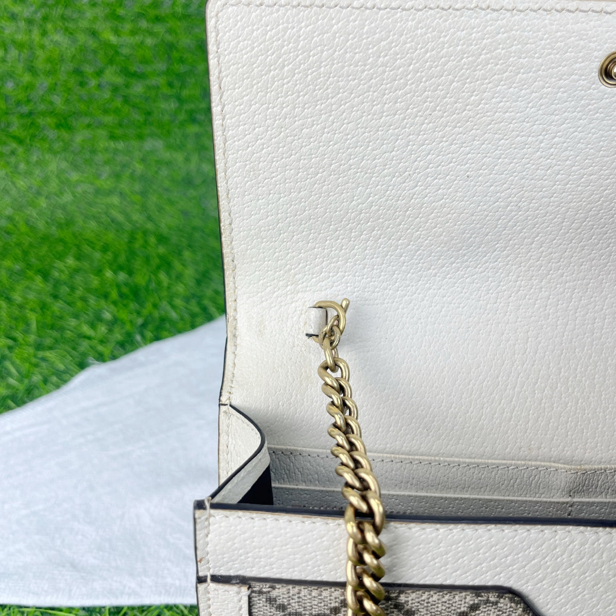 Gucci White 476079-9I6QT-9753