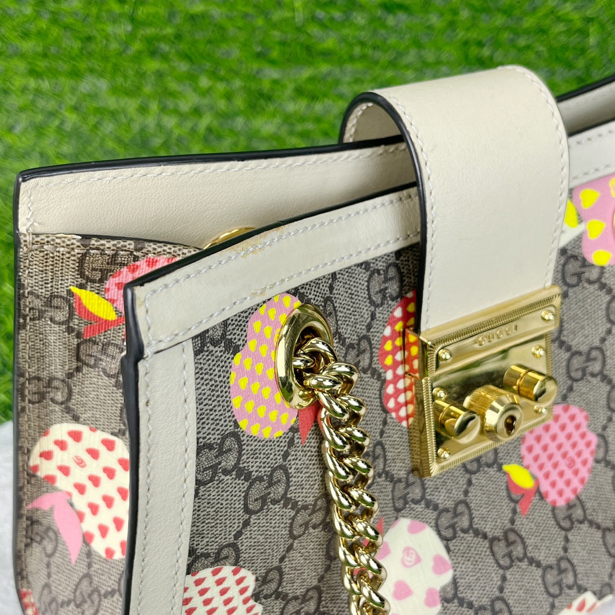 Gucci White 49815622KAG9799