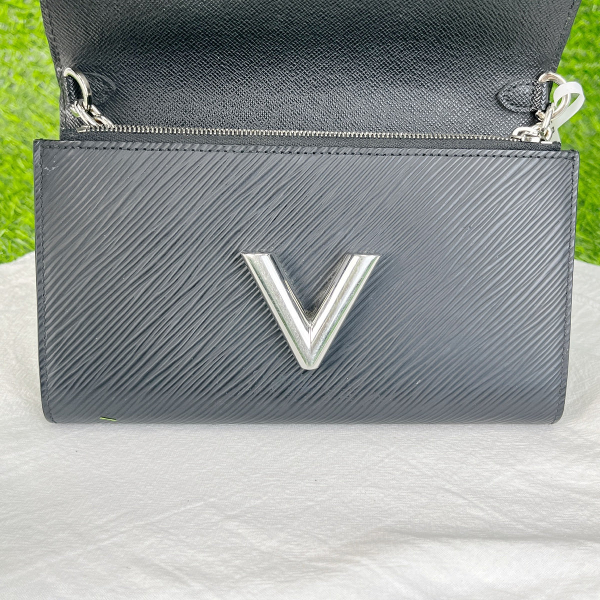 Louis Vuitton Black 19.0x 12.5x 2.5 cm M62038