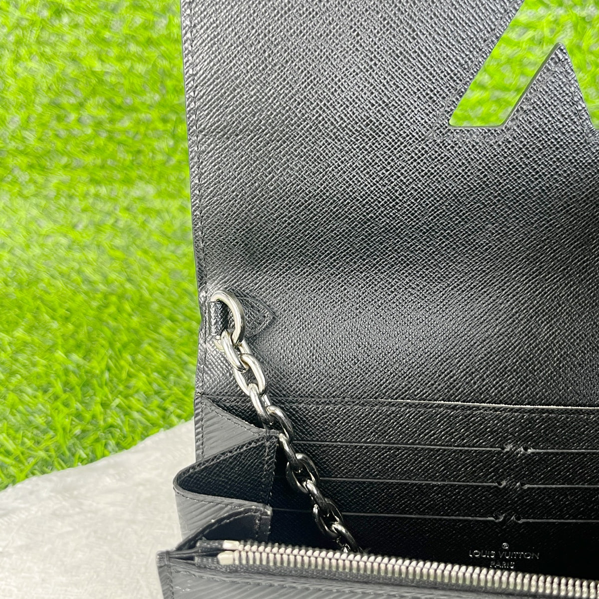 Louis Vuitton Black 19.0x 12.5x 2.5 cm M62038