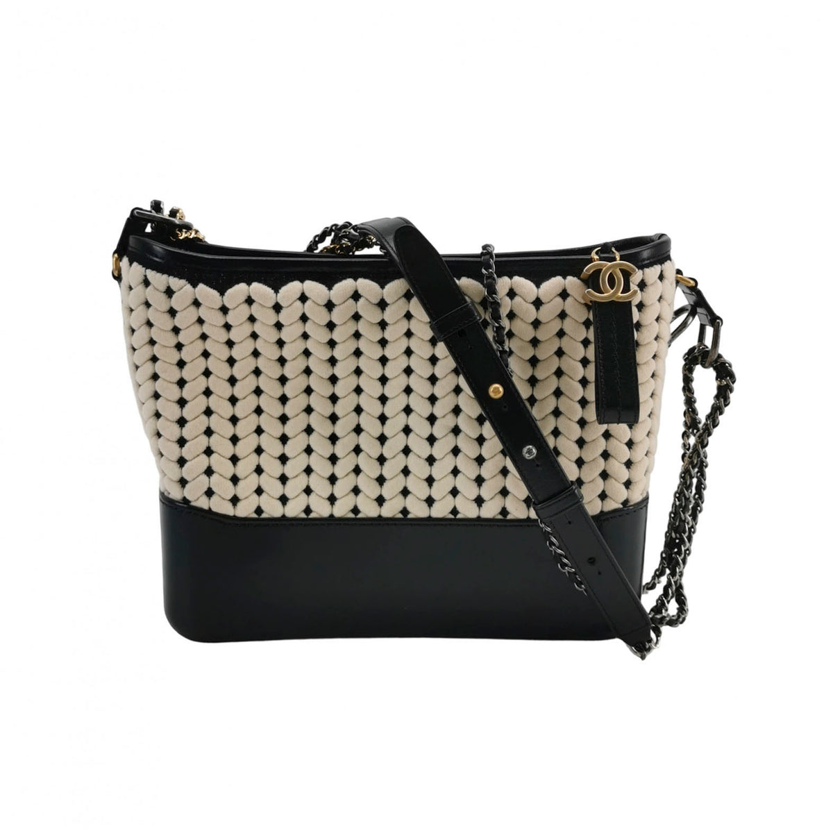 Chanel Stray bag Beige Crossbody Length: 28 cm, Height: 23 cm, Thickness: 11 cm