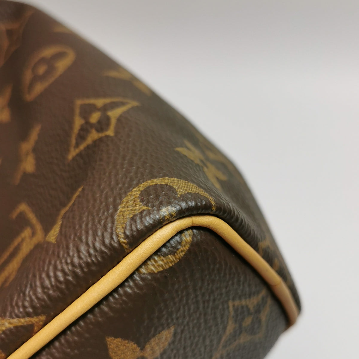 Louis Vuitton Nano Speedy Brown Shoulder Bag 16.5 x 10 x 7cm M81085
