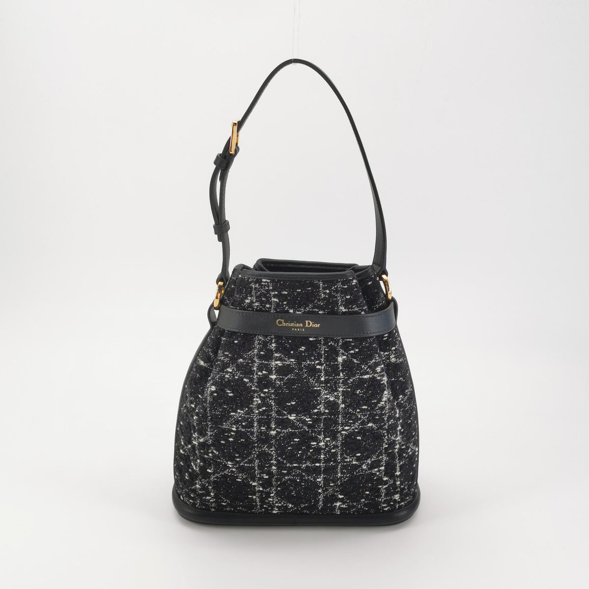 Dior C'Est Dior Black Crossbody 24 x 25 x 9.5 cm (length x height x width) M2271UTKV_M911