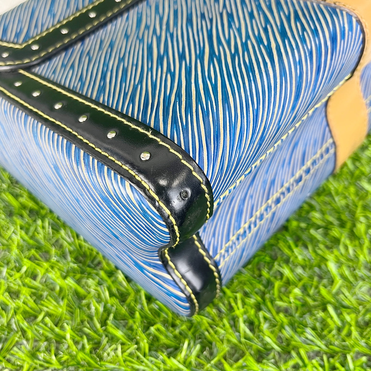 Louis Vuitton Blue 23.0x17.0x9.5cm M54283