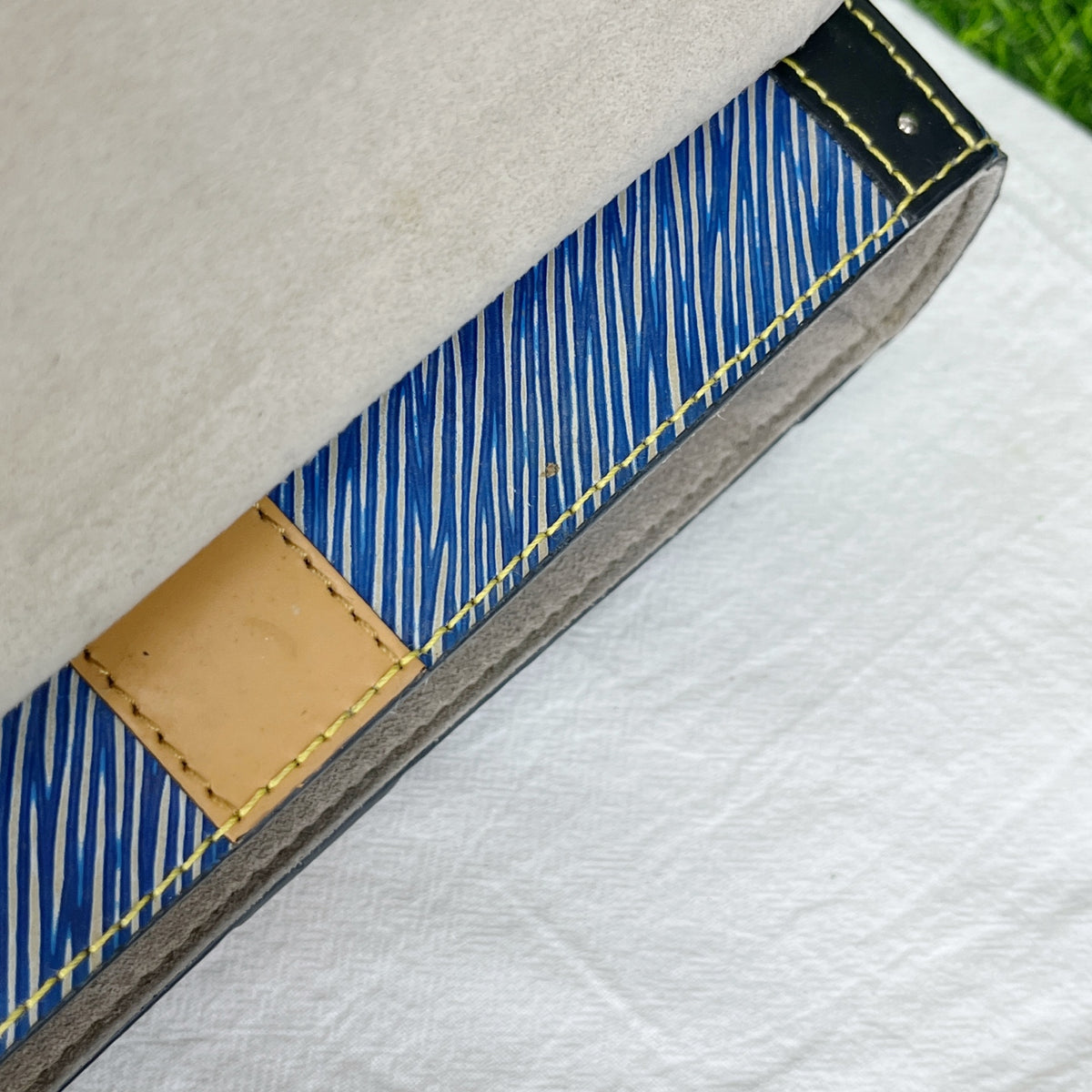 Louis Vuitton Blue 23.0x17.0x9.5cm M54283