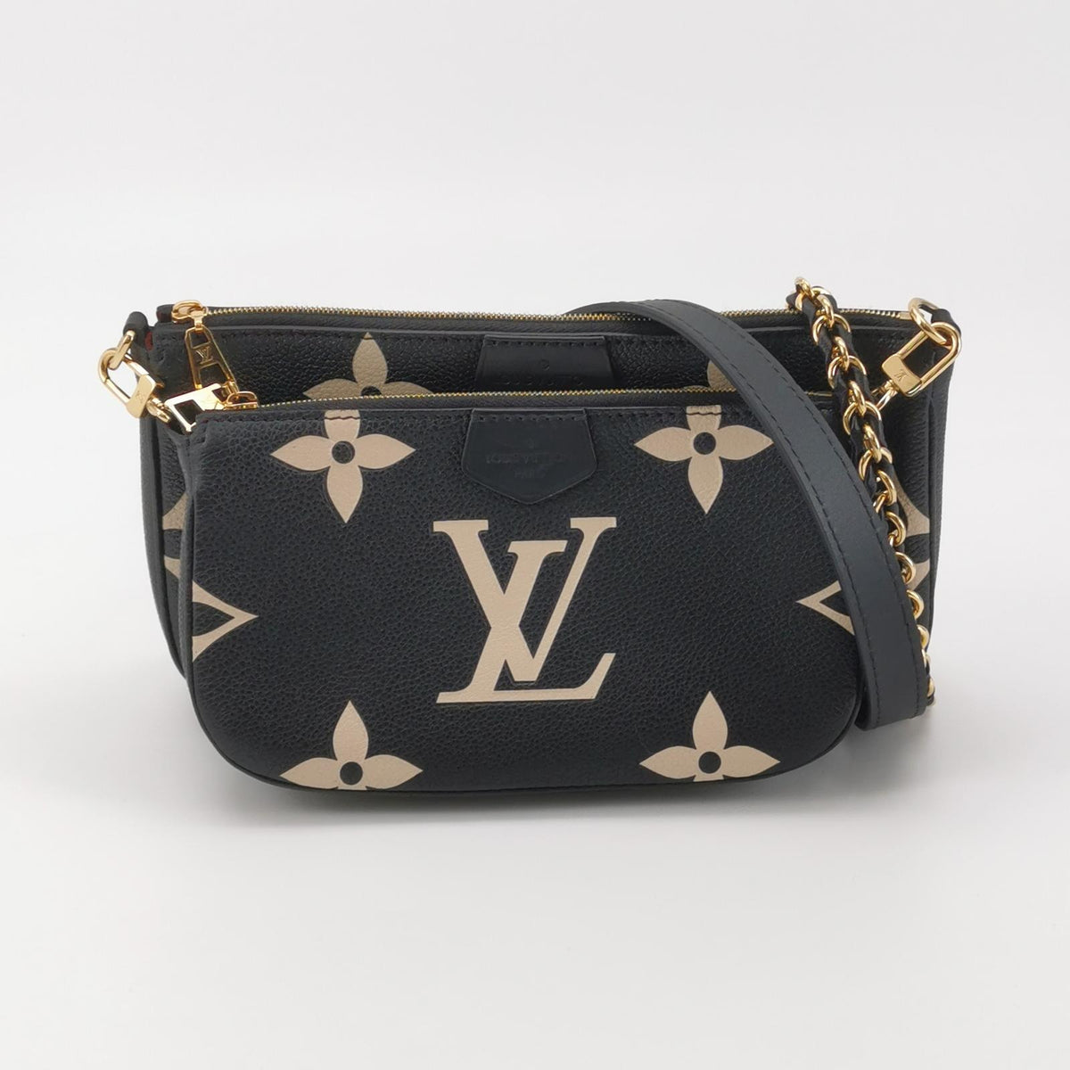 Louis Vuitton Black 24.5 x 14 x 4 cm M45777