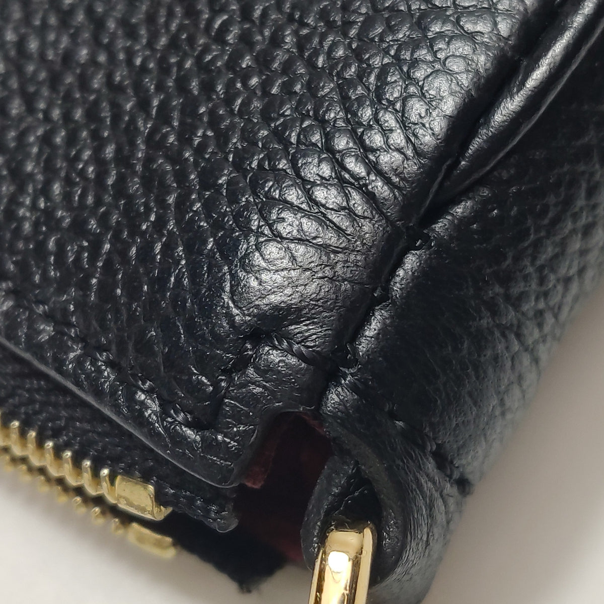 Louis Vuitton Black 24.5 x 14 x 4 cm M45777