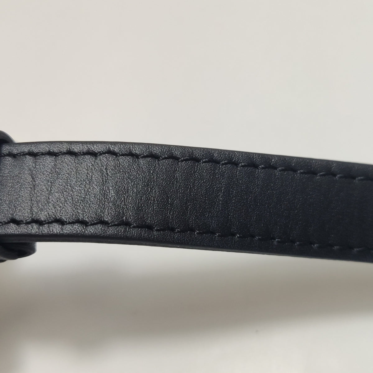 Louis Vuitton Black 24.5 x 14 x 4 cm M45777