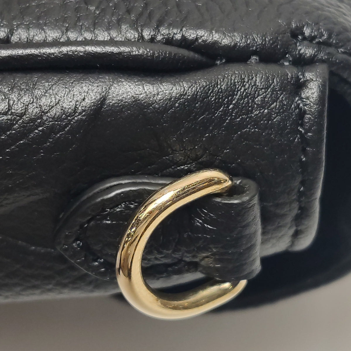 Louis Vuitton Wallet On Chain Ivy Black Shoulder Bag 22.5 x 11.5 x 4.5cm M82154