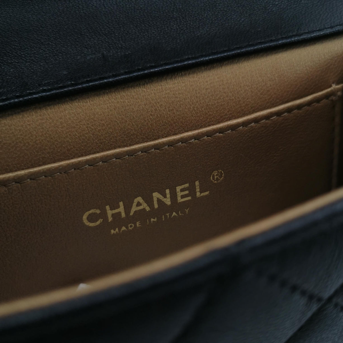 Chanel Black Crossbody Length: 15.5 cm, Height: 15.5 cm, Thickness: 6 cm AS0584_B02156_94305