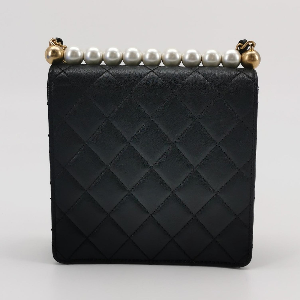 Chanel Black Crossbody Length: 15.5 cm, Height: 15.5 cm, Thickness: 6 cm AS0584_B02156_94305