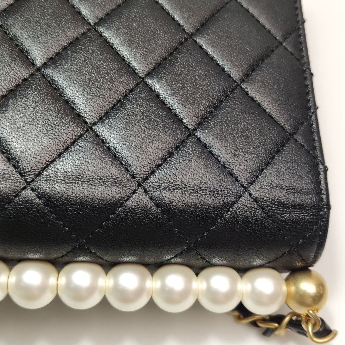 Chanel Black Crossbody Length: 15.5 cm, Height: 15.5 cm, Thickness: 6 cm AS0584_B02156_94305
