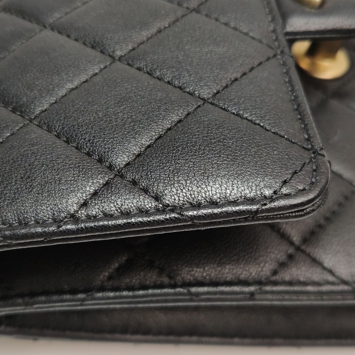 Chanel Black Crossbody Length: 15.5 cm, Height: 15.5 cm, Thickness: 6 cm AS0584_B02156_94305