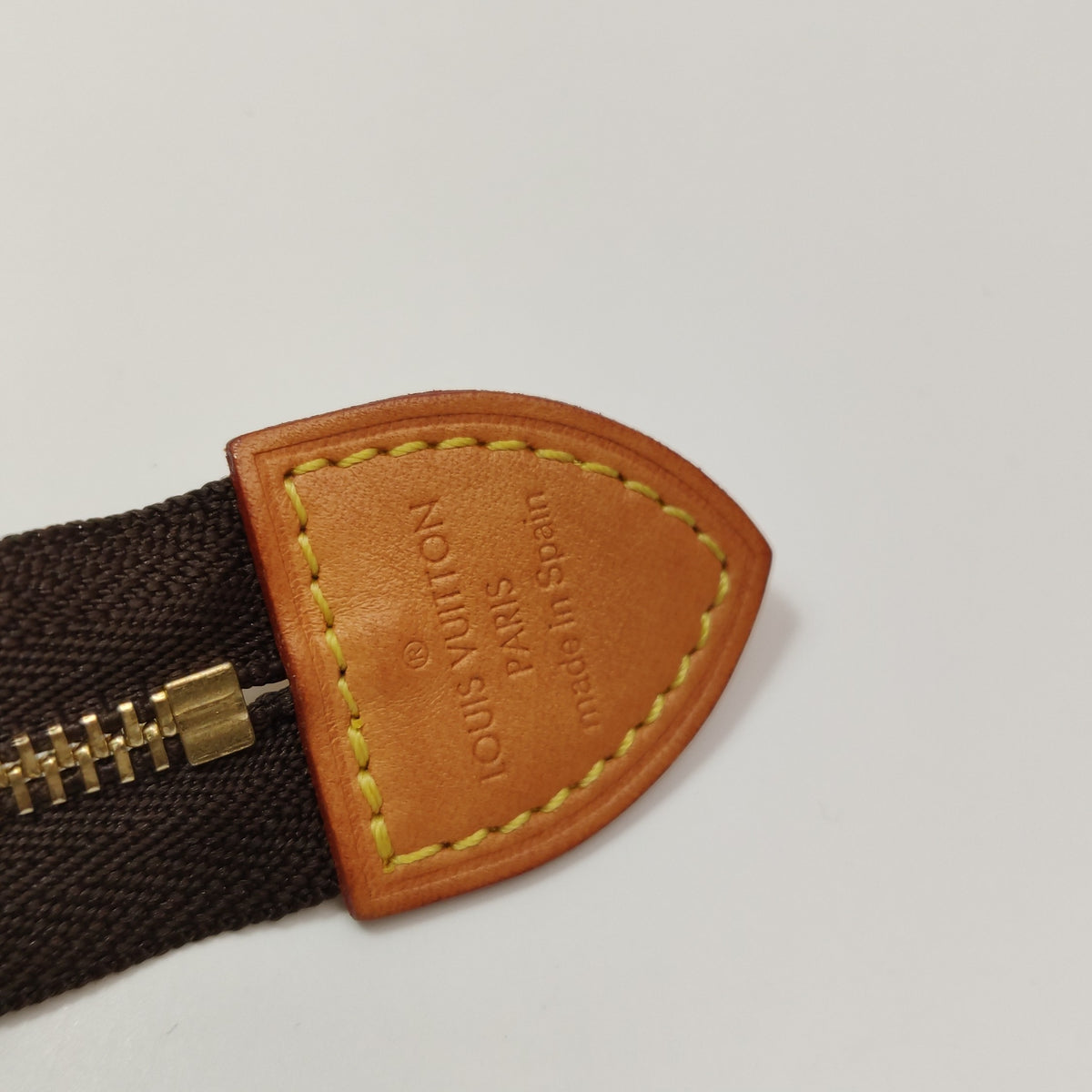 Louis Vuitton Poche Toilette Brown Clutch 25 x 20 x 5.5 M46037