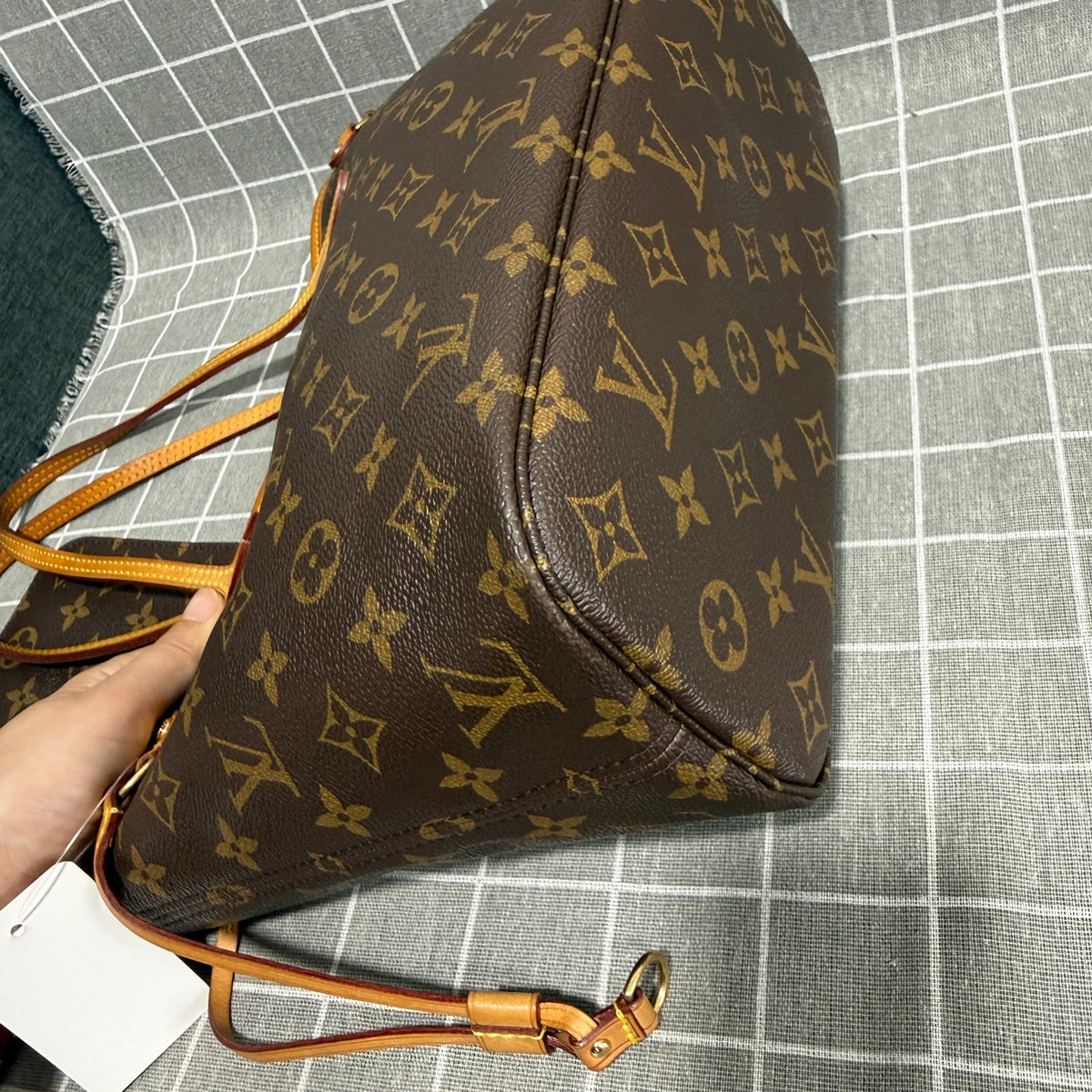 Louis Vuitton Red Length 28 x Width 12.5 x Height 23 cm M41001