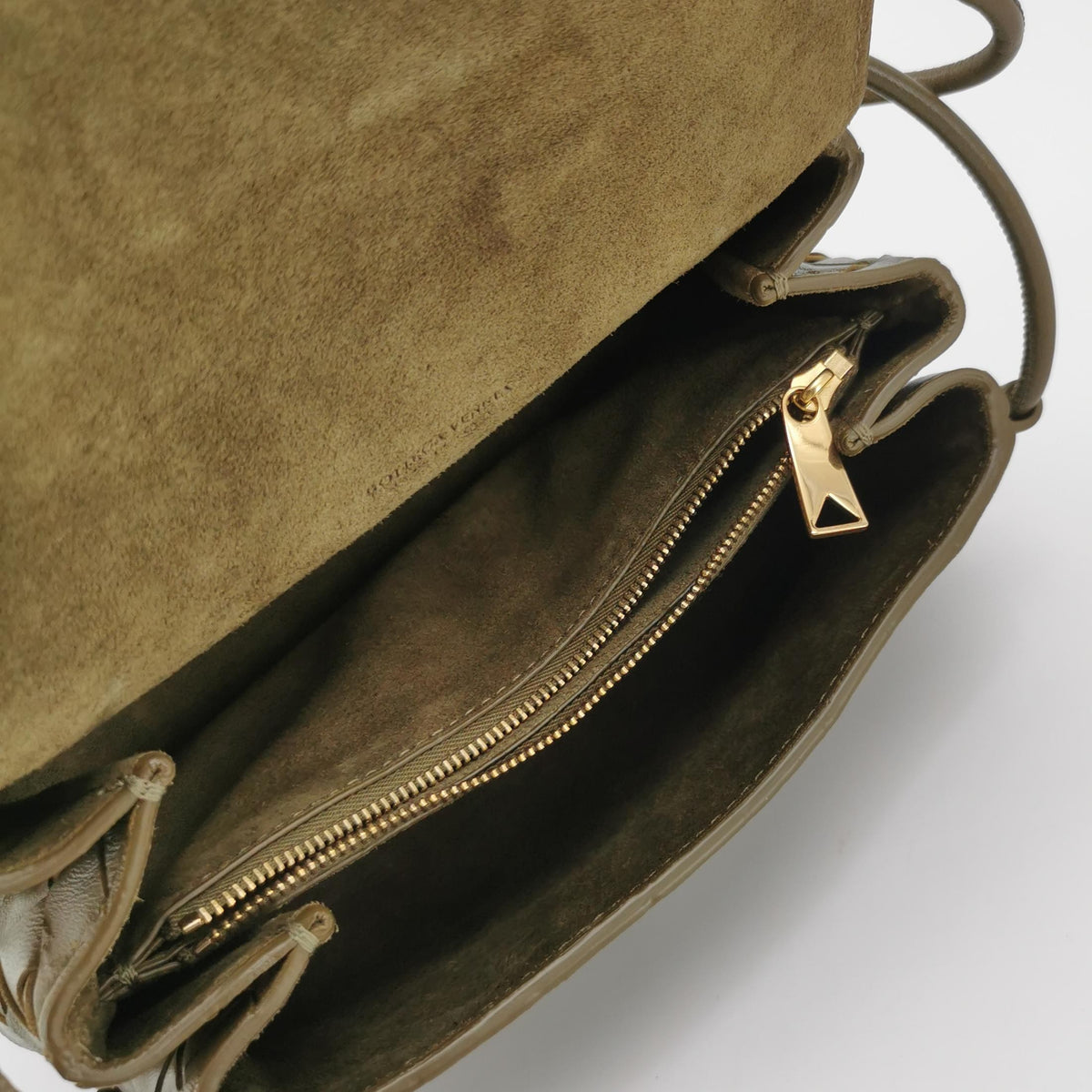 Bottega Veneta Green Crossbody Length: 21 cm, Height: 12 cm, Thickness: 8 cm