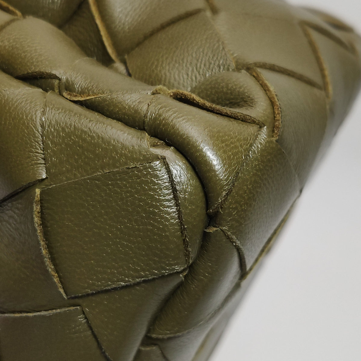 Bottega Veneta Green Crossbody Length: 21 cm, Height: 12 cm, Thickness: 8 cm