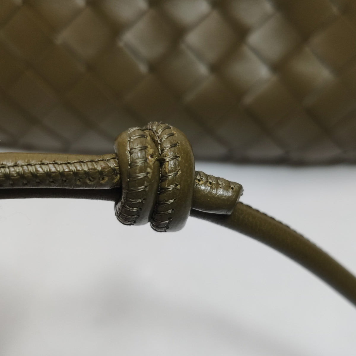 Bottega Veneta Green Crossbody Length: 21 cm, Height: 12 cm, Thickness: 8 cm