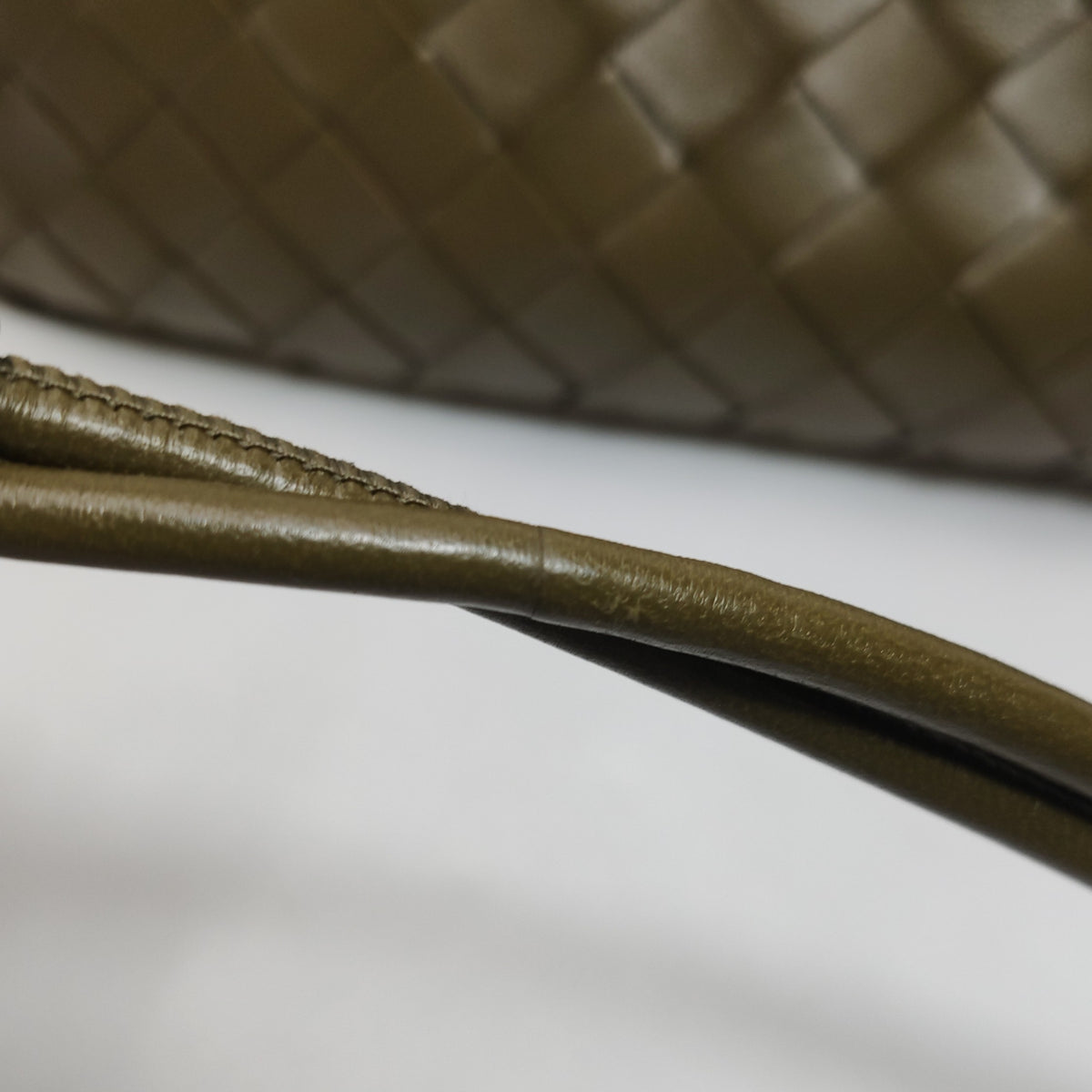 Bottega Veneta Green Crossbody Length: 21 cm, Height: 12 cm, Thickness: 8 cm