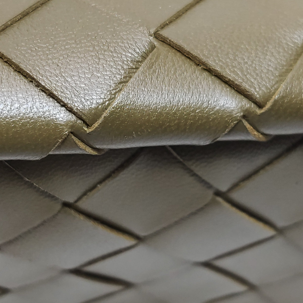 Bottega Veneta Green Crossbody Length: 21 cm, Height: 12 cm, Thickness: 8 cm