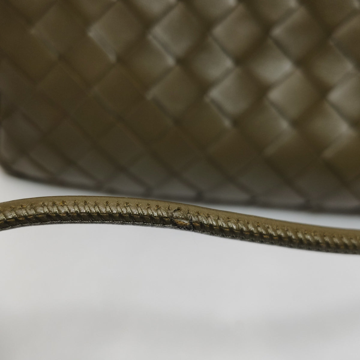Bottega Veneta Green Crossbody Length: 21 cm, Height: 12 cm, Thickness: 8 cm