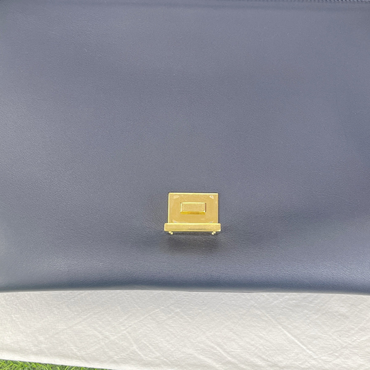 Celine Length 26 cm x Width 15 cm x Height 20 cm 174683MDB.07MI