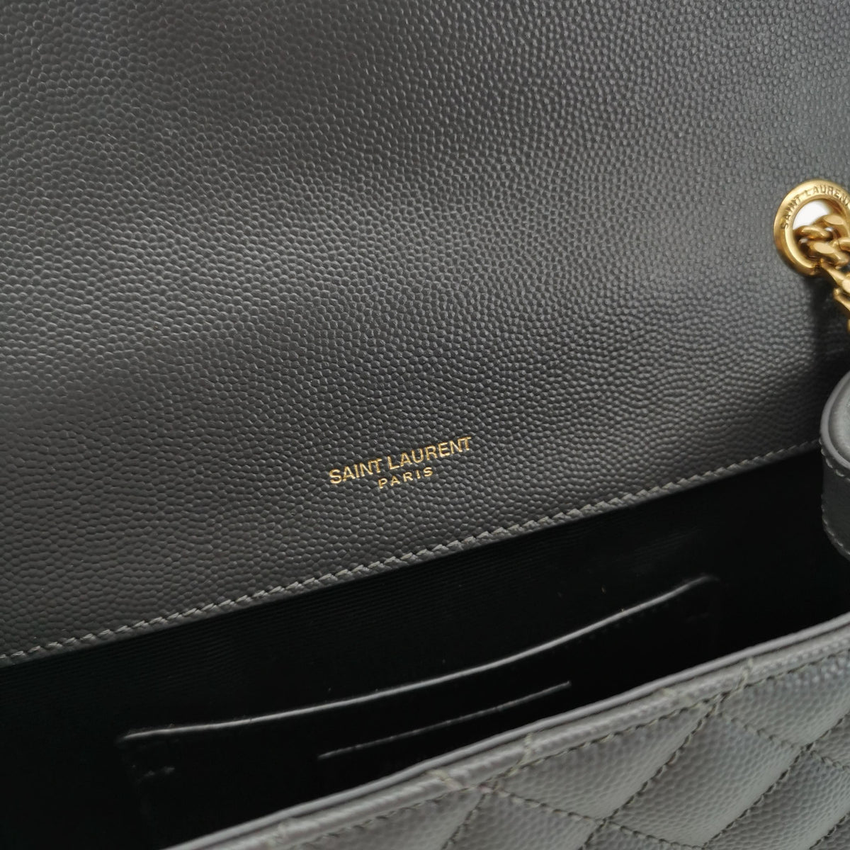 Saint laurent Monogram envelope bag Gray Shoulder Bag 22 x 13 x 6 centimeters 600195BOW911000