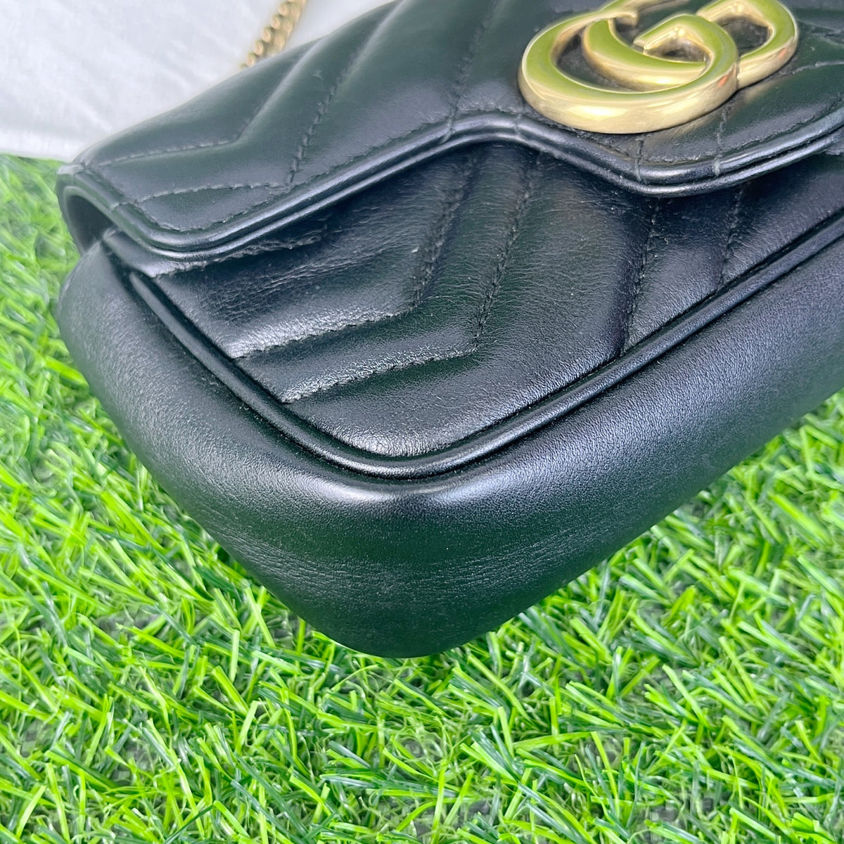 Gucci GG Marmont collection 10 cm (length) x 16.5 cm (width) x 4.5 cm (thickness) 476433 DTDCT 1000