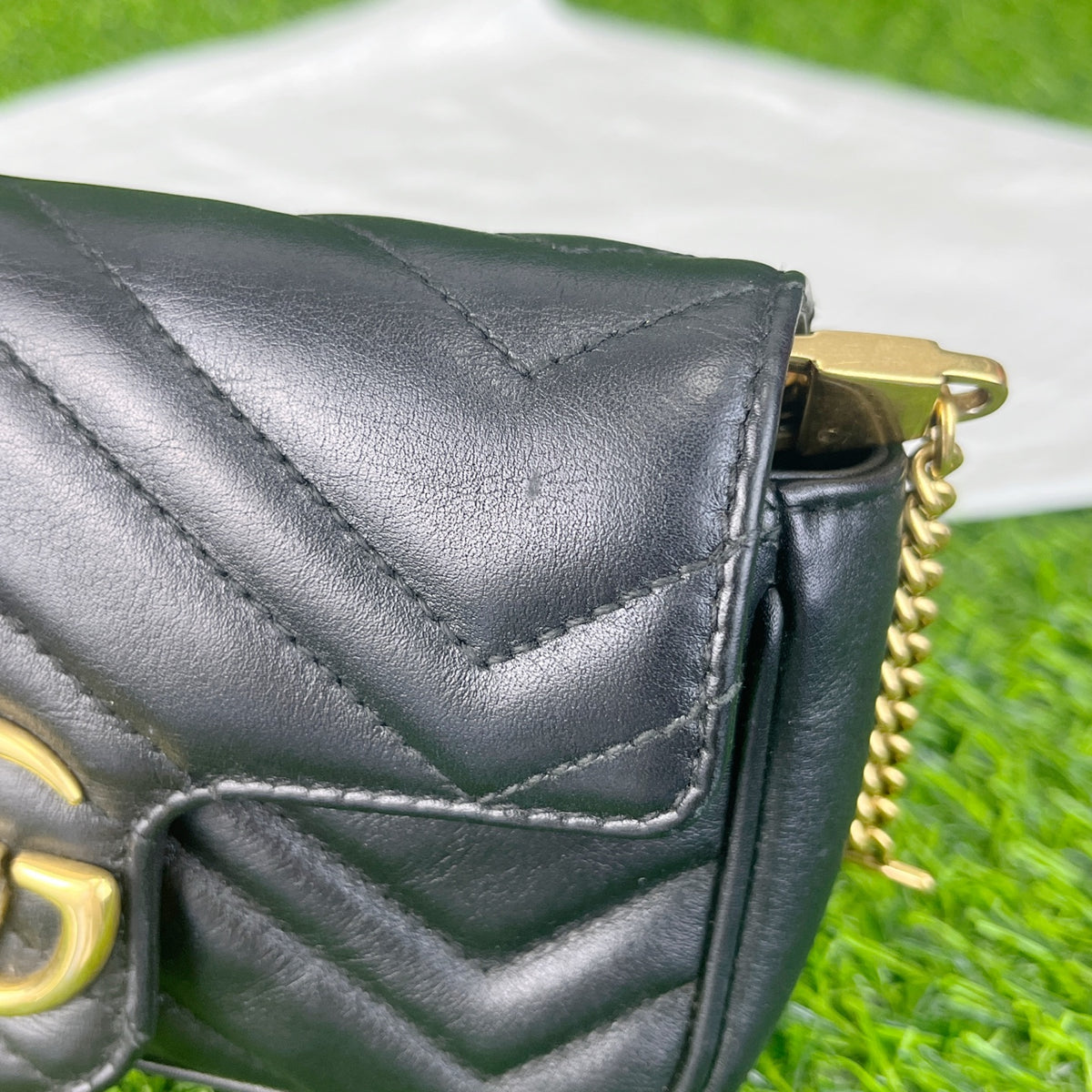 Gucci GG Marmont collection 10 cm (length) x 16.5 cm (width) x 4.5 cm (thickness) 476433 DTDCT 1000