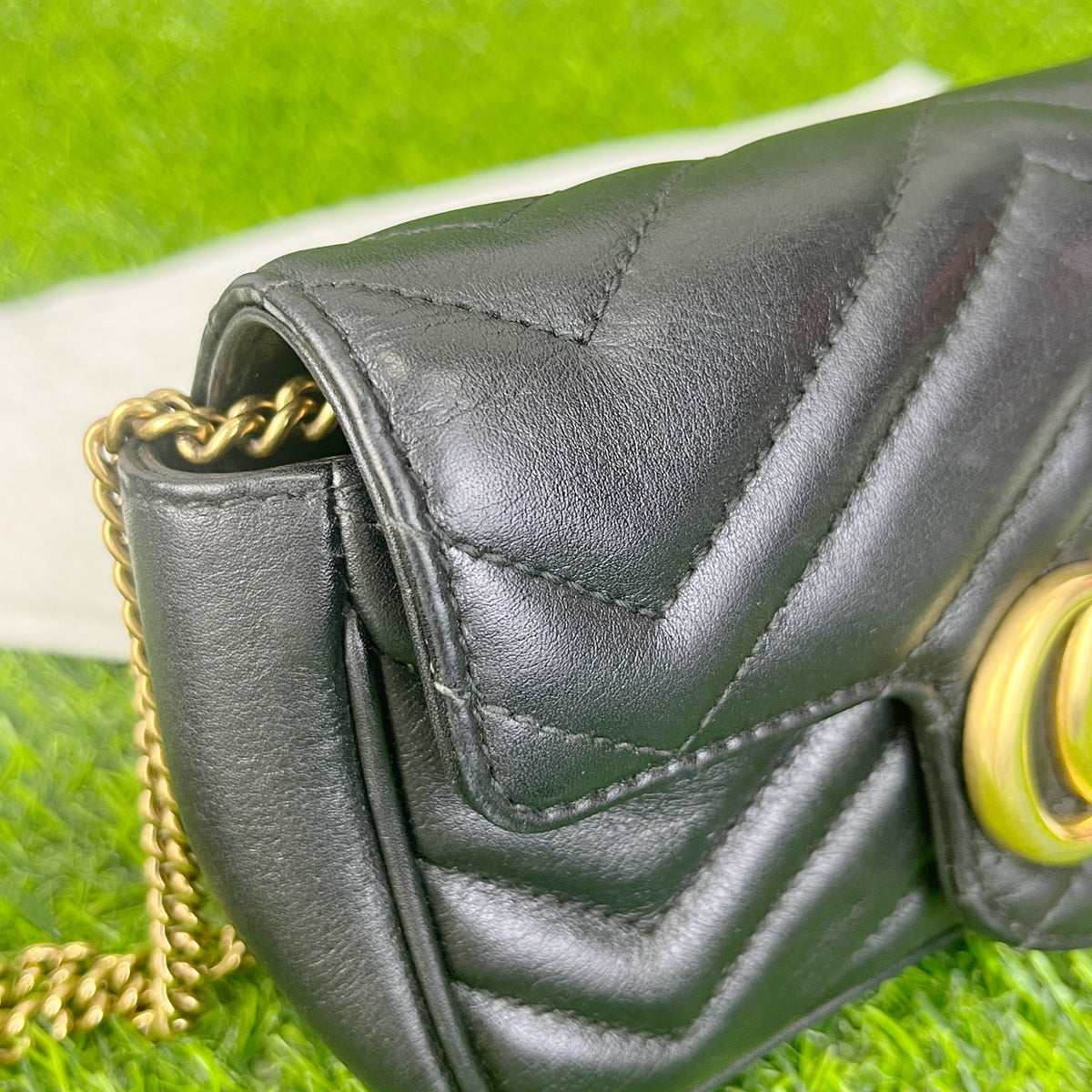 Gucci GG Marmont collection 10 cm (length) x 16.5 cm (width) x 4.5 cm (thickness) 476433 DTDCT 1000
