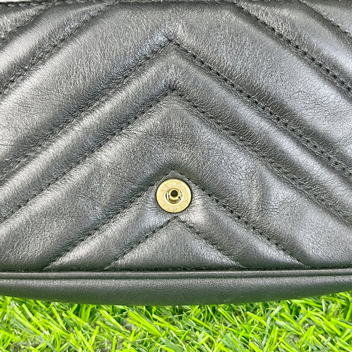 Gucci GG Marmont collection 10 cm (length) x 16.5 cm (width) x 4.5 cm (thickness) 476433 DTDCT 1000