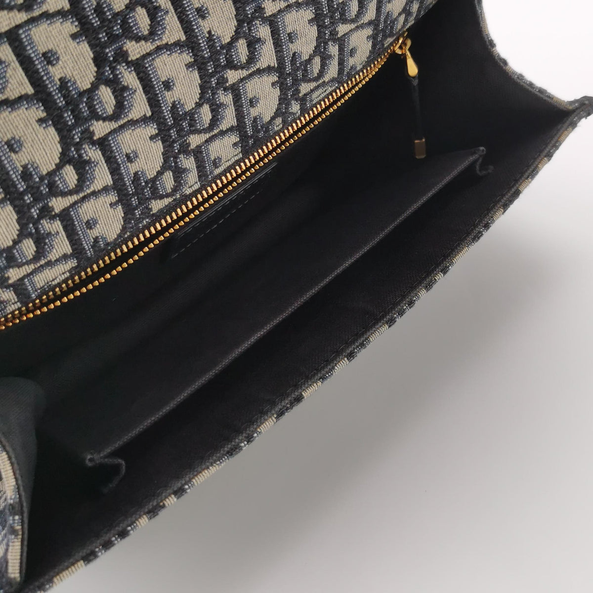 Dior Canvas Blue Shoulder Bag 25 cm x 16 cm x 8 cm M9208UTZQ_M928
