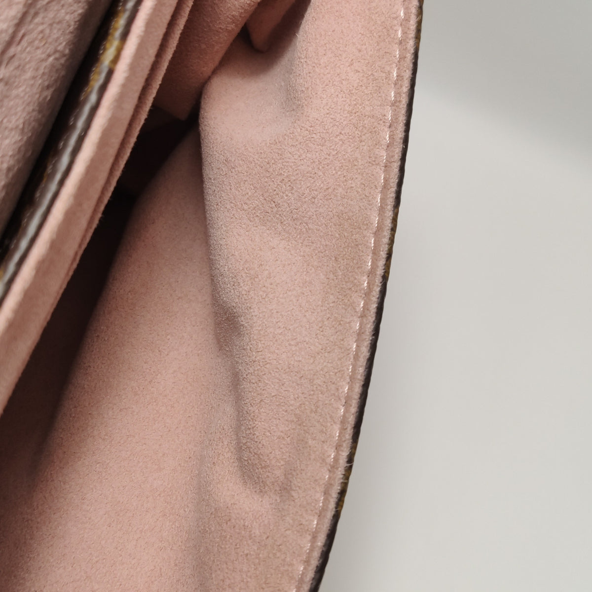 Louis Vuitton Brown Shoulder Bag Length: 20 cm, Height: 15 cm, Thickness: 7 cm M44080