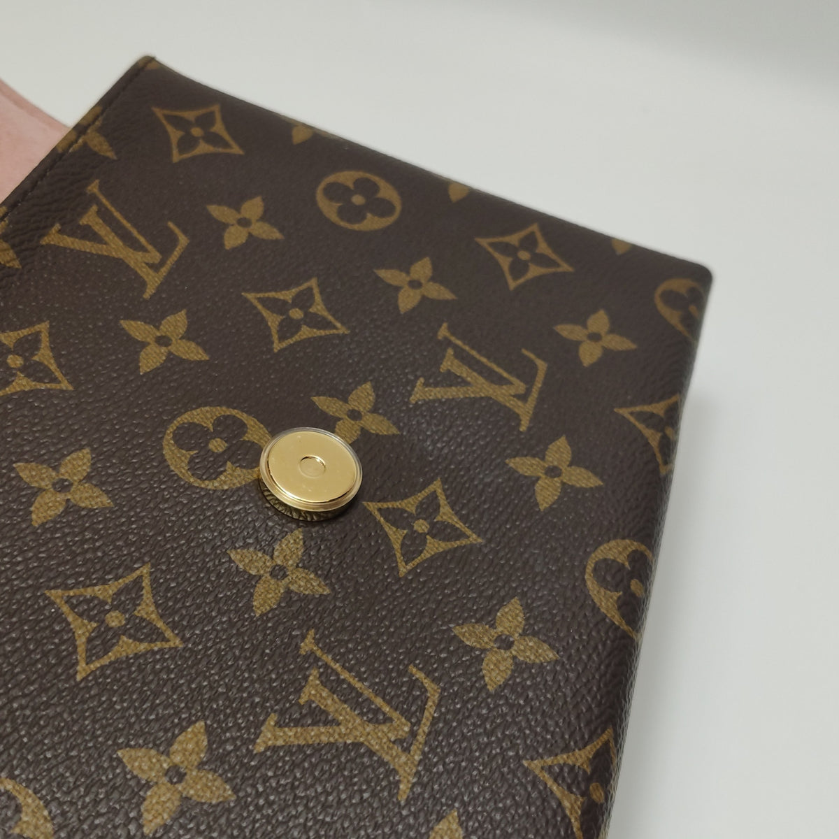 Louis Vuitton Brown Shoulder Bag Length: 20 cm, Height: 15 cm, Thickness: 7 cm M44080