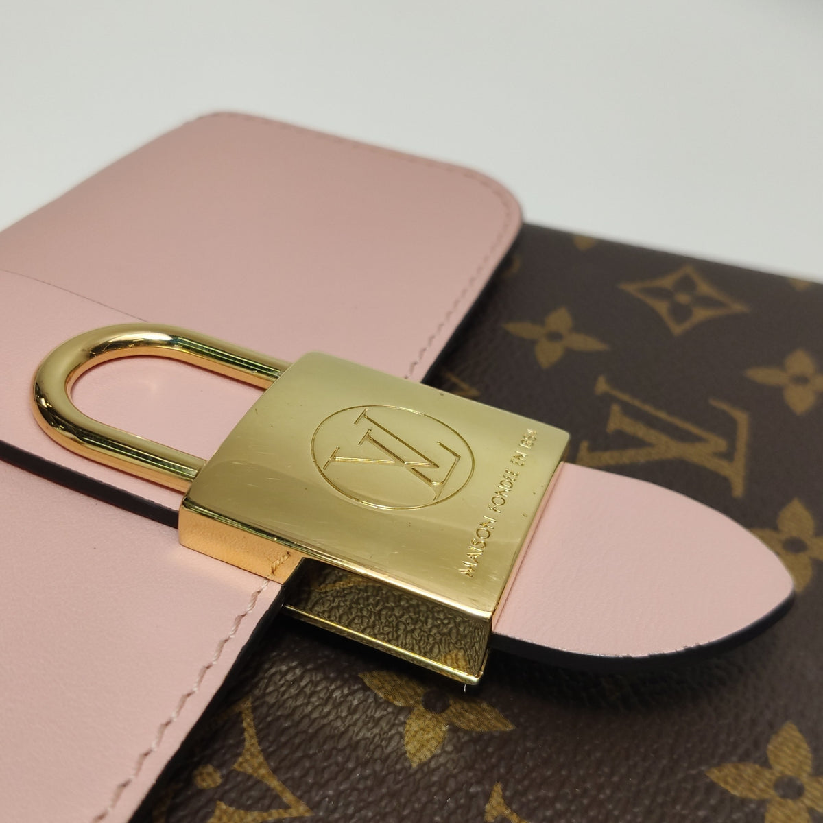Louis Vuitton Brown Shoulder Bag Length: 20 cm, Height: 15 cm, Thickness: 7 cm M44080
