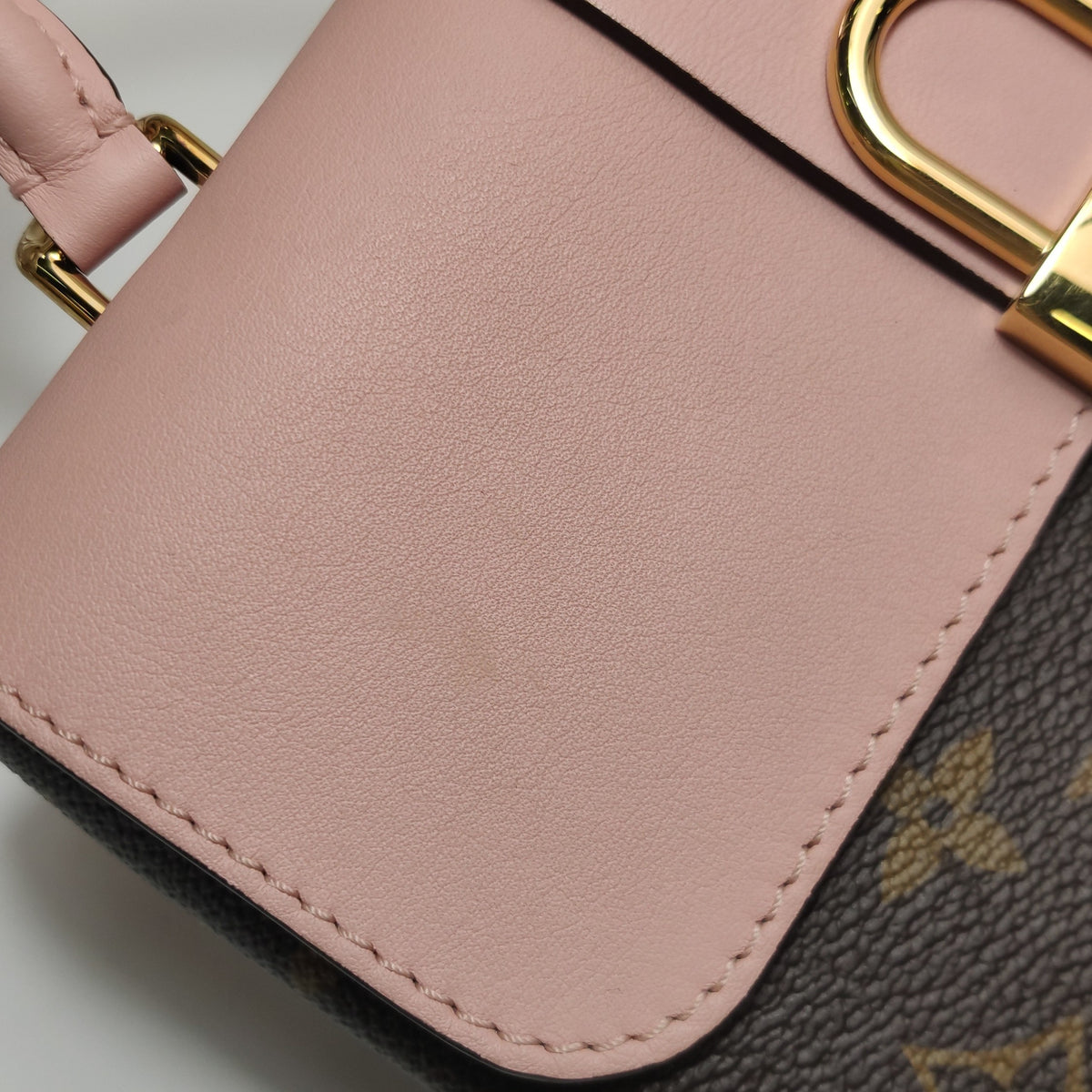 Louis Vuitton Brown Shoulder Bag Length: 20 cm, Height: 15 cm, Thickness: 7 cm M44080