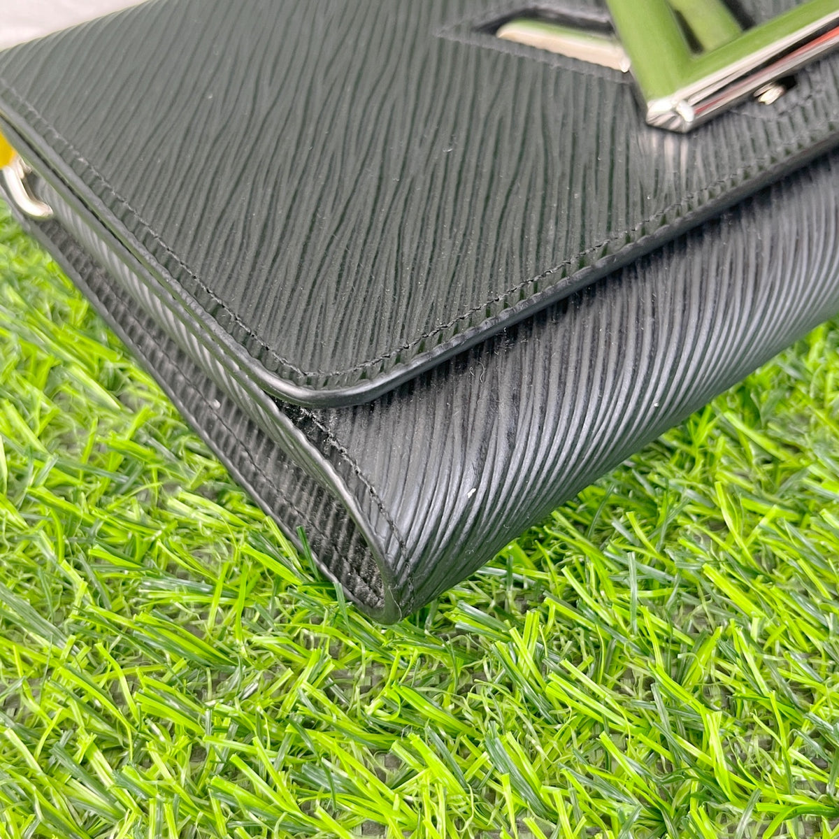 Louis Vuitton Black 19.0x 12.5x 2.5 cm M62038