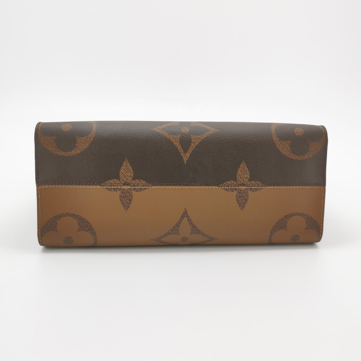 Louis Vuitton Onthego Brown Shoulder Bag 35 x 26 x 14 centimeters (length x height x width) M45321