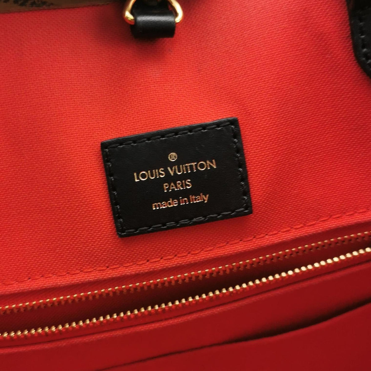 Louis Vuitton Onthego Brown Shoulder Bag 35 x 26 x 14 centimeters (length x height x width) M45321