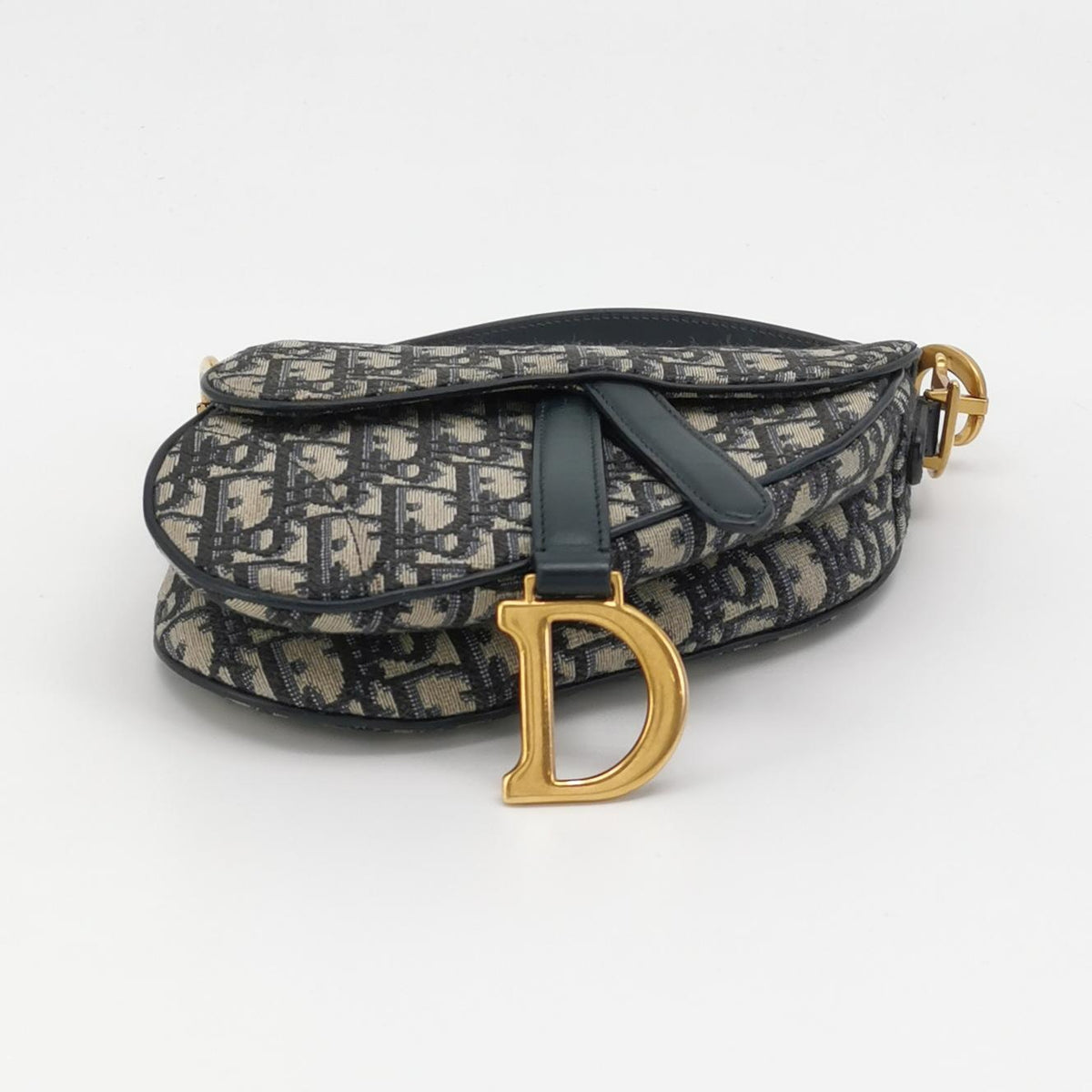 Dior Canvas Blue Saddle Bag Length 18 cm, height 15 cm, thickness 5 cm. M0456CTZQ_M928